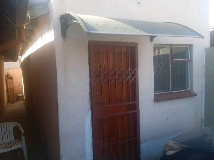 1 bedroom cottage with a fitted  kitchenette,  in Birch Acres