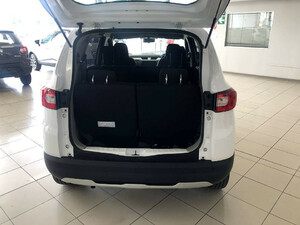 2021 renault triber my21. 5 1. 0 prestige amt 2