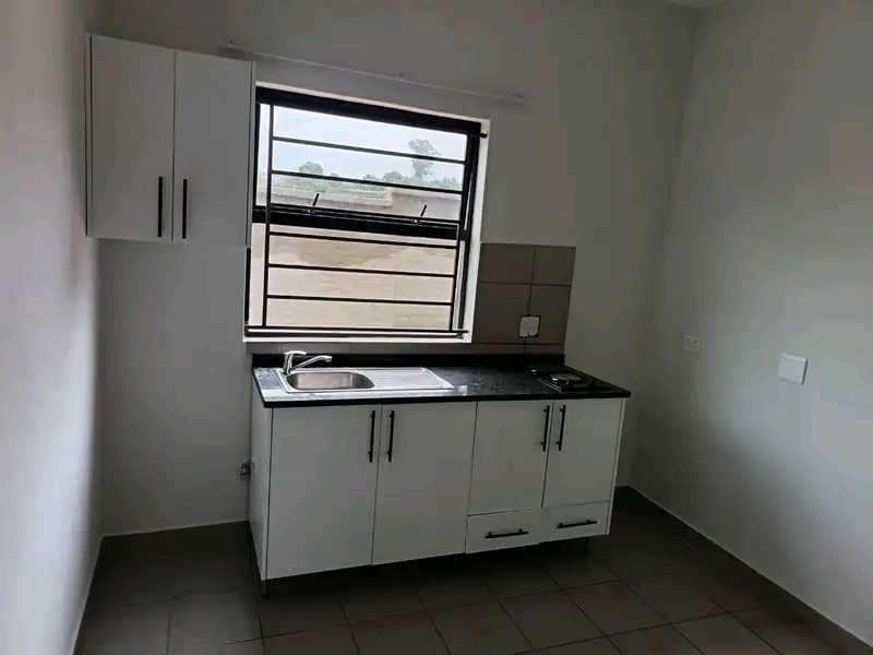 Accommodation available in extension 7 slovak  in Cosmo City