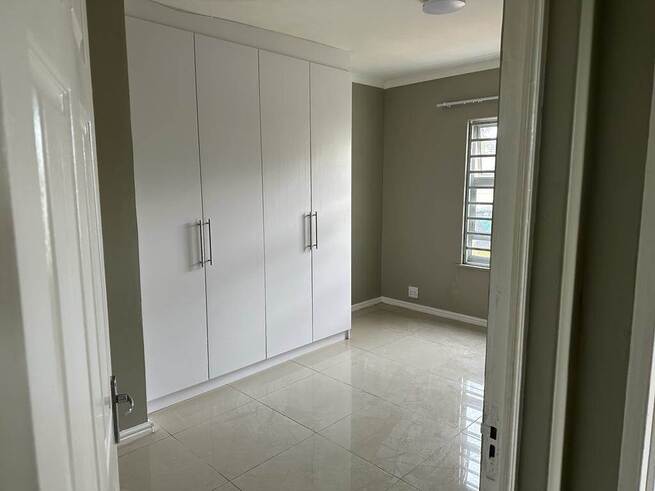  2-bed-apartment-in-grassy-park 

whatsapp   in Cape Town