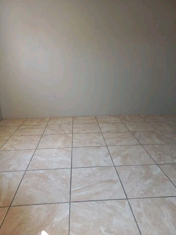 A spacious cottage available for rent from 1   in Cosmo City