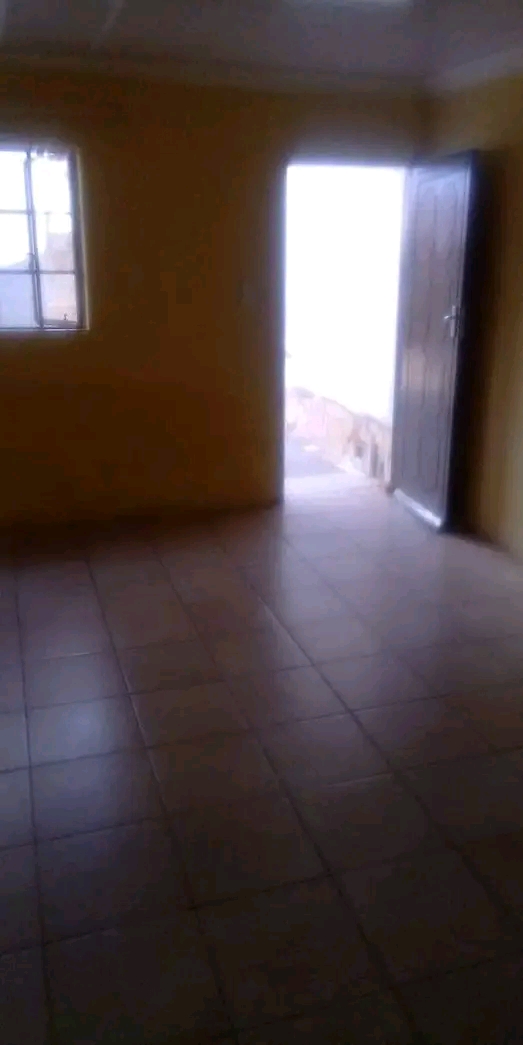 🏡 big room to rent in ext 3, soweto 📌
  in Dobsonville