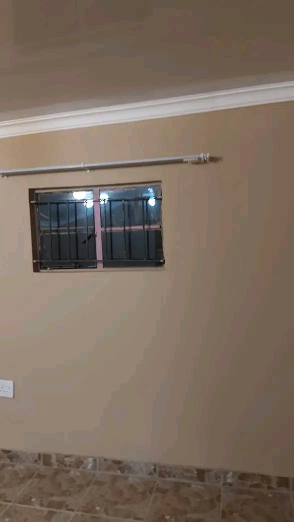 Beautiful outside room available for r3,000.   in Wychwood