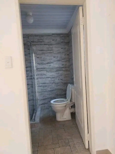 🏡 bachelor room to rent in ext 11, soweto   in Protea Glen