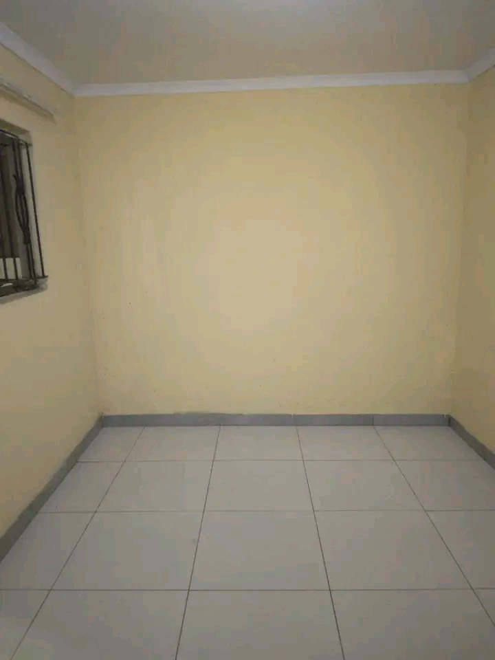R1500 room to rent close to dibaba motor spar  in Rockville