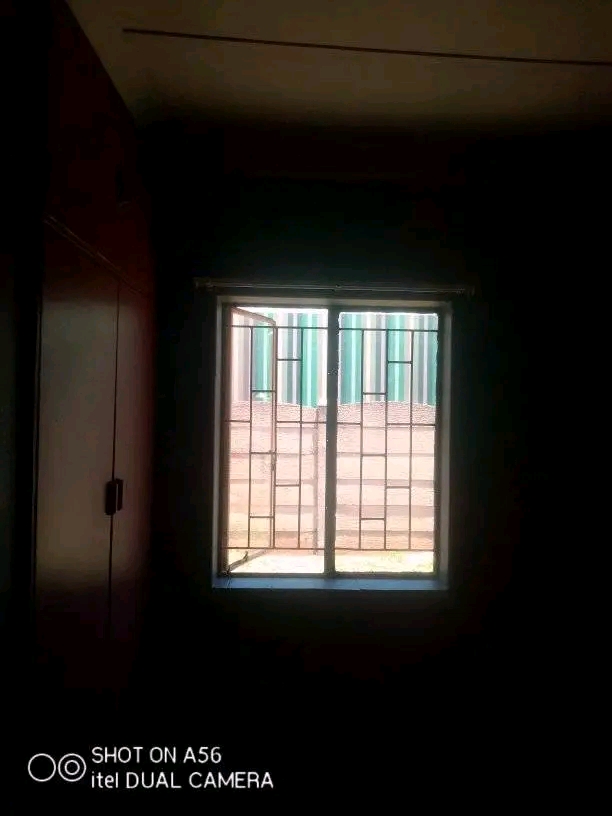 Single room available in commune cw6 rent r18  in Vanderbijlpark