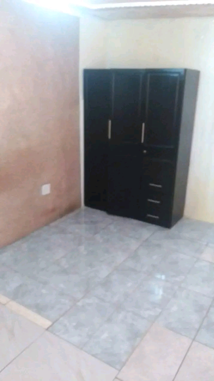 2beds ,main with ensuite,lounge ,dinning ,kit  in Diepkloof
