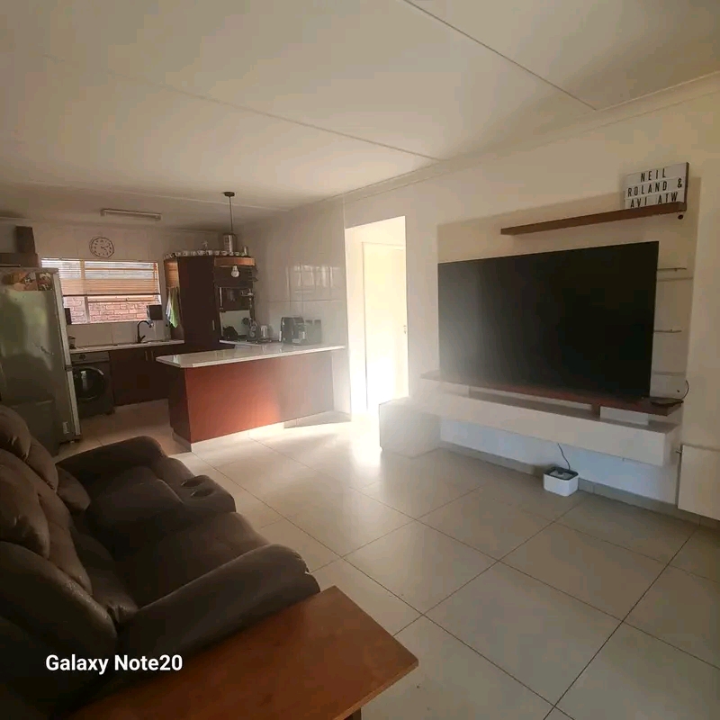 Stylish house is up for rental 1 september202  in Benoni