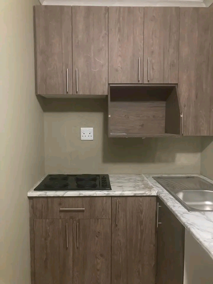 One bedroom apartment available in churchhill  in Primrose