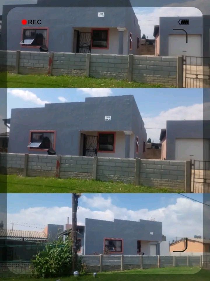 House to rent in ext2 
3bedrooms 
2 lounges  in Eldorado Park