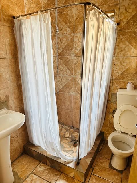 1 bedroom cottage in ext 6
kids allowed
par  in Ebony Park