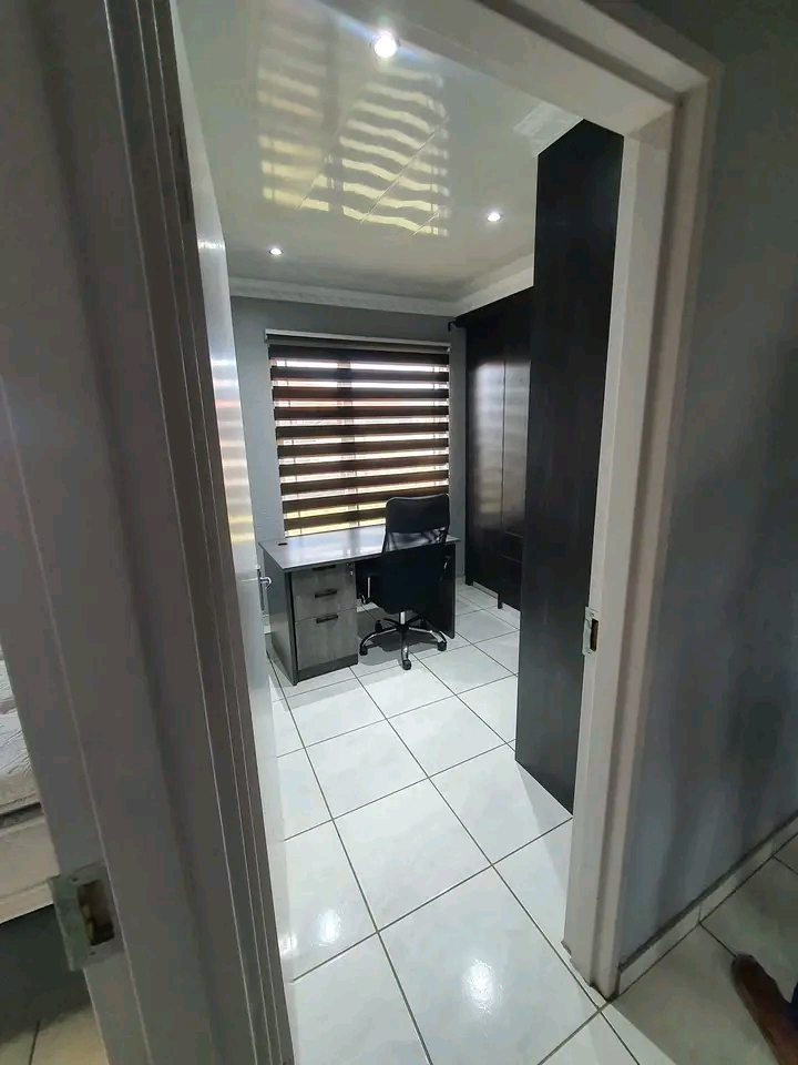 Stunning 3 bedroom house located in paradise,  in Vosloorus