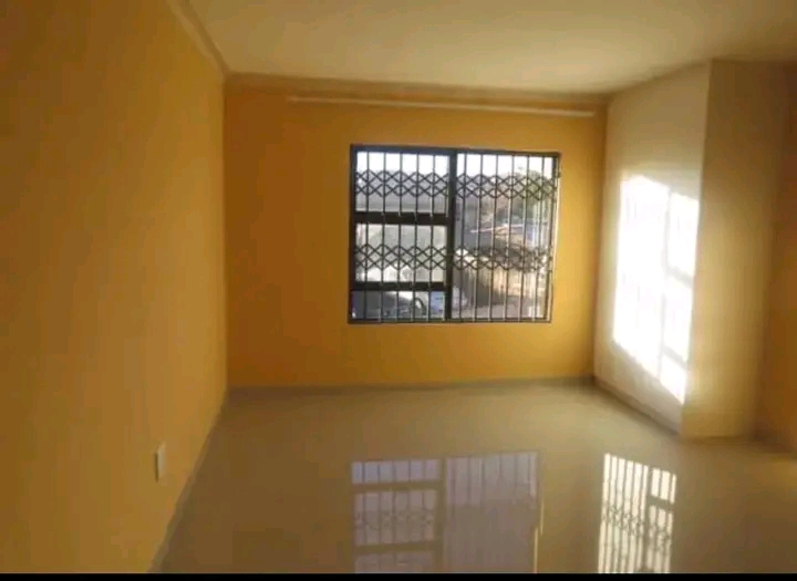 Becholar available to rent at ext 5 behind me  in Cosmo City