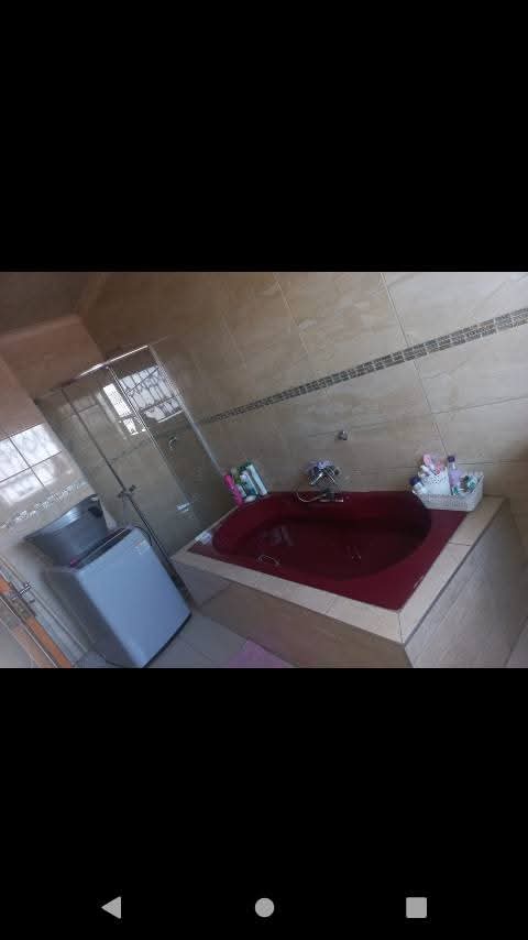 R4500 plus 4500 deposit 
2 bedrooms
prepaid  in Mondeor