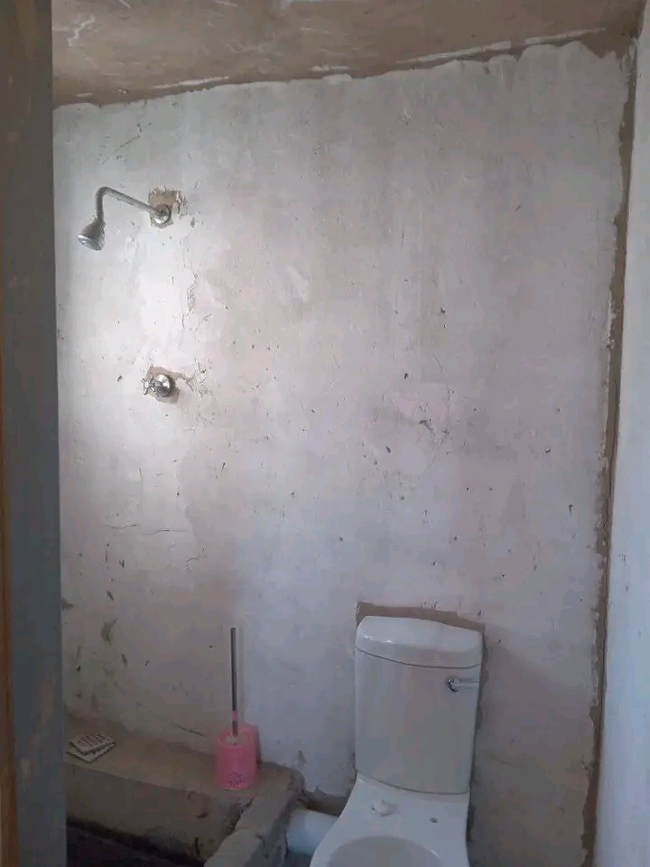 Spacious rooms available at ext 6. r1600
no   in Ebony Park