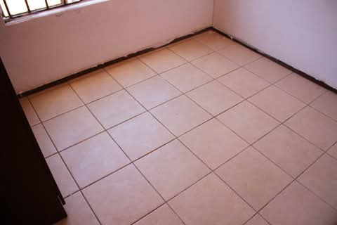 Here s a 2 spacious bedroom house available f  in Protea Glen