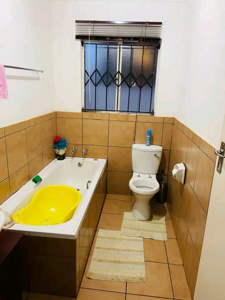 2 bedroom 2 bathroom available for rent
2 be  in Dawn Park