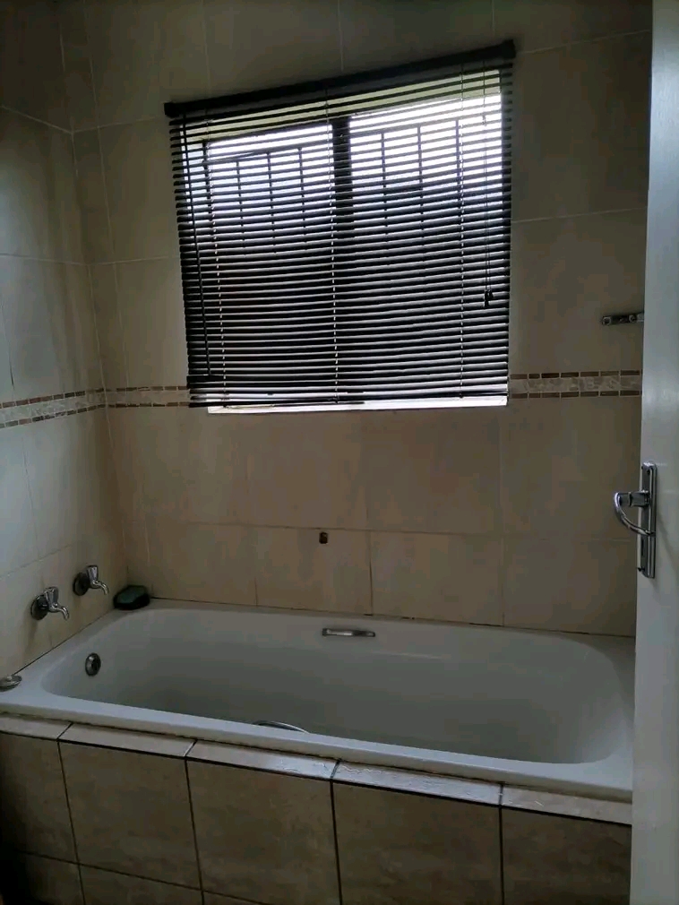 2 bedroom house for rental extension 28(faxeb  in Protea Glen