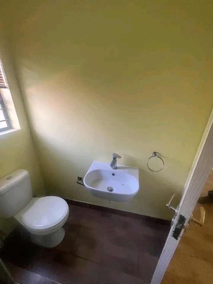 A spacious cottage available to rent in ext 1  in Cosmo City