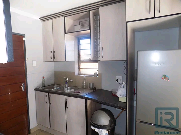 2 bedroom house available now to rent
rent:   in Protea Glen