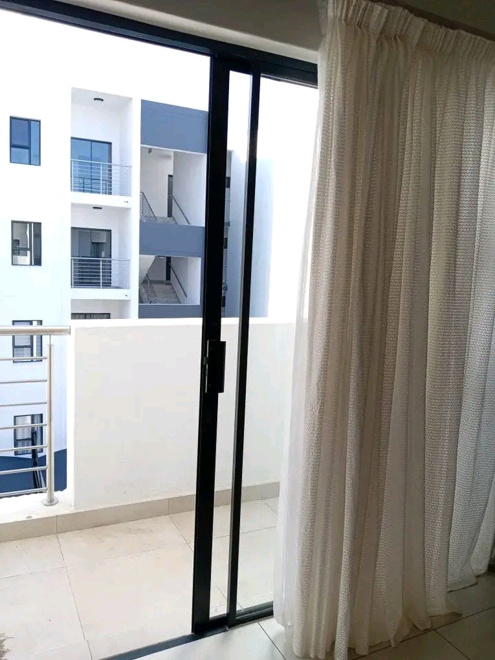 I 93 on new: 2 bedrooms, 2 bathrooms apartmen  in Midrand