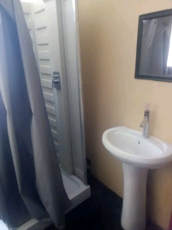 Affordable rooms to rent in florida goldman st... in Florida, Gauteng