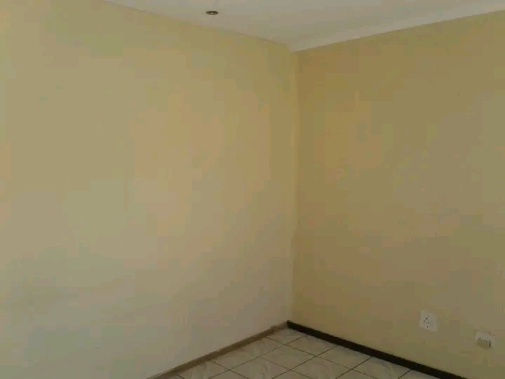 A spacious room for rent in a secured complex  in Midrand