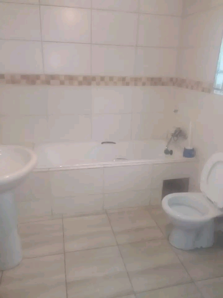 Next to ubuntu kraal 2 bedrooms with built in  in Orlando West