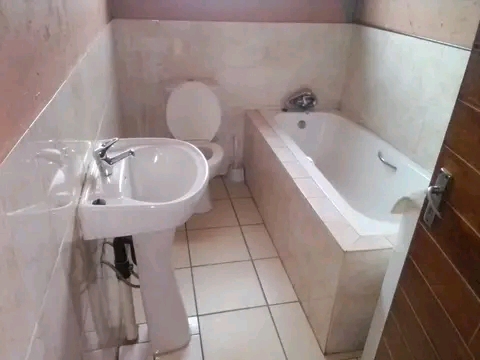 Room and garage available in braamfisher phas  in braamfischer
