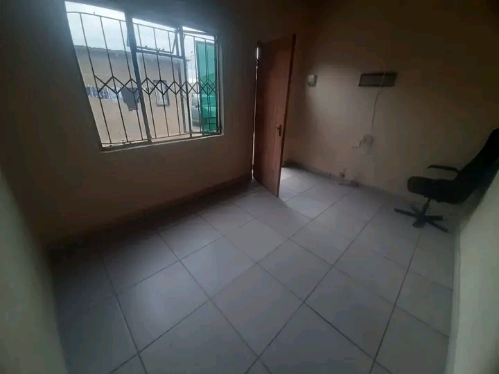 Standard room available in ext 1 no parking   in Kaalfontein