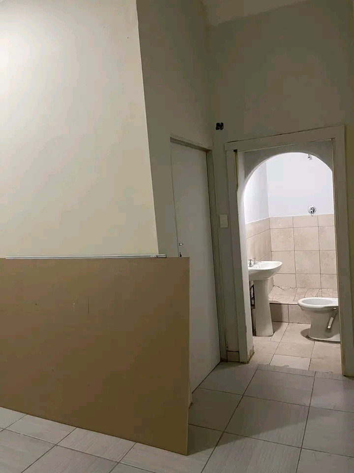 Newly renovated 4-bedroom house featuring one  in Forest Hill