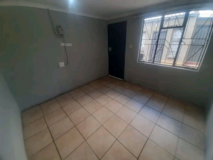 Standard room in ext 2
immediately available  in Ebony Park