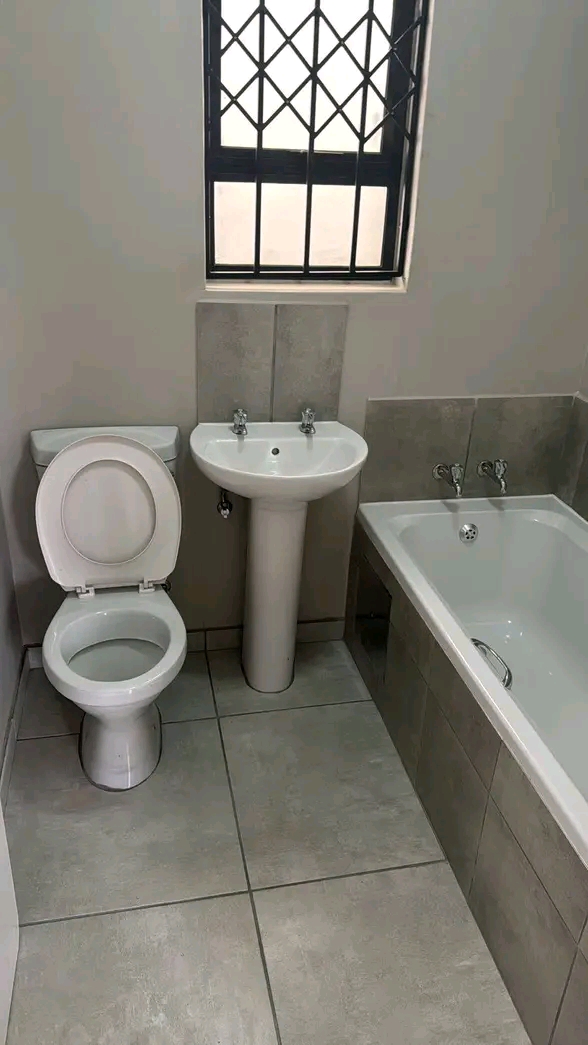 2 bedroom stand alone house in ex45 r5500 dep  in Clayville