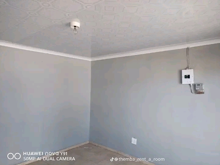 We have rooms available for rent in x1 basoth  in Vosloorus
