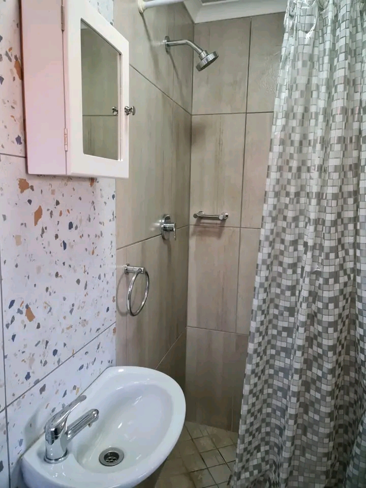 New built 1 bedroom cottage, available immedi  in Vosloorus