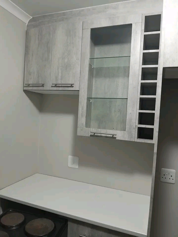 2 bedroom house (stand alone)available for re  in Clayville