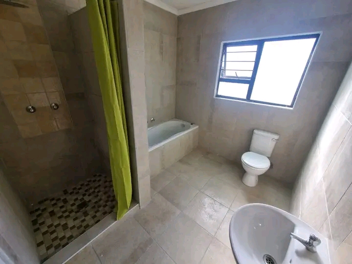 1 bedroom cottage with kitchenett,  bathroom   in Birch Acres