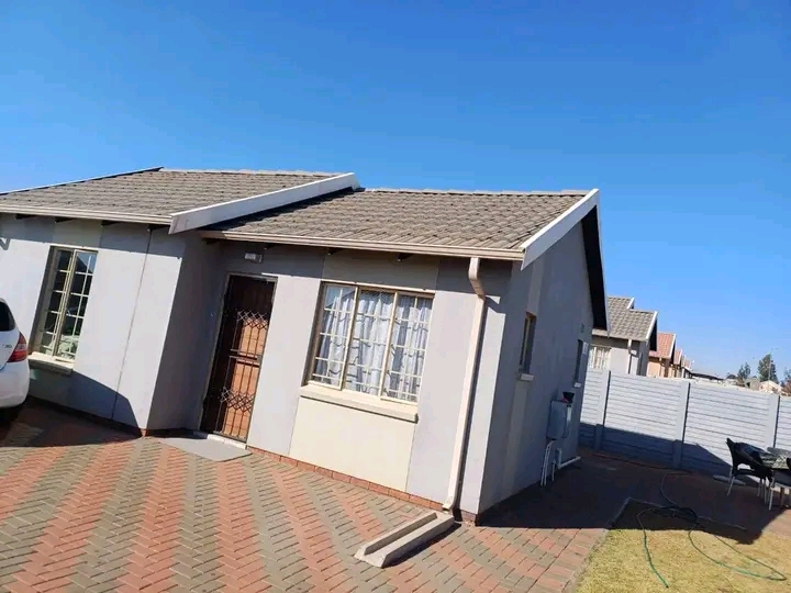 Lovey family house 🏠 ❤️  house to let   in Sky City