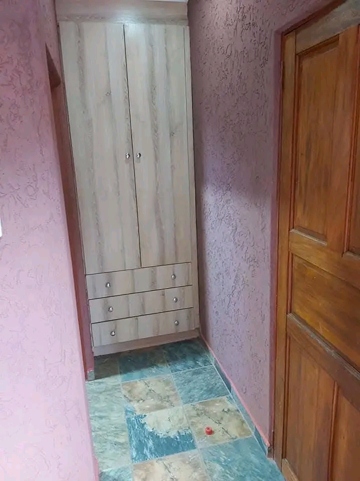 There is a bachelor  ensuite room available a  in Kagiso