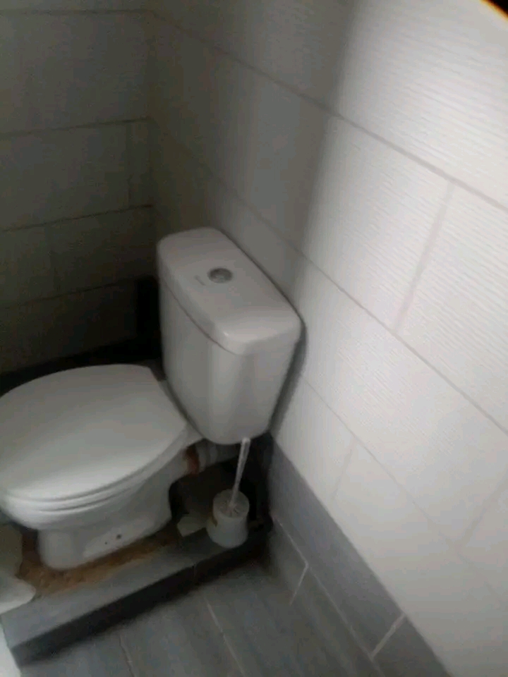 Double rooms (cottage) r3500 + r1200 deposit   in Orlando East