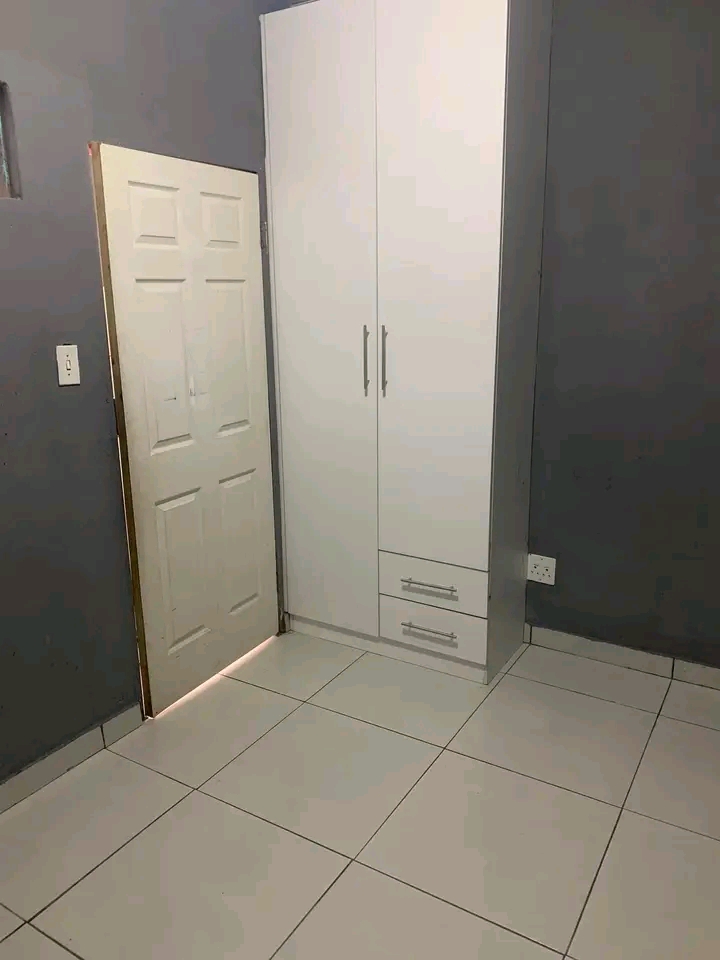 1 bedroom cottage r3 500 available for occupa  in Turffontein