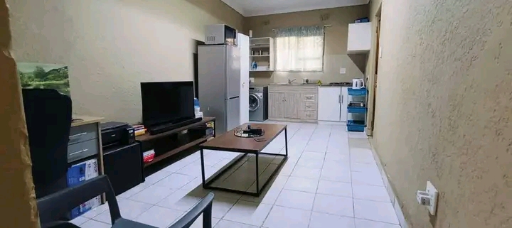 One separate bedroom cottage with fitted kitc  in Norkem Park
