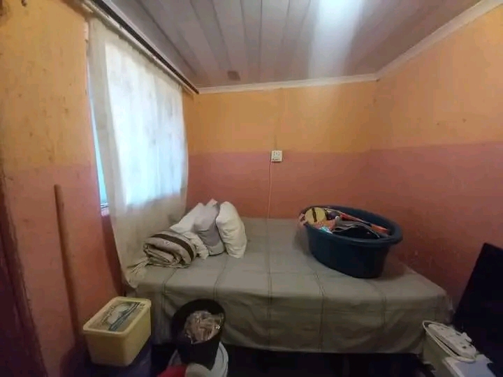Standard room available for rental 1st of jul  in Protea Glen