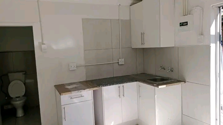 Newly renovated bachelor pad available in sw1  in Vanderbijlpark