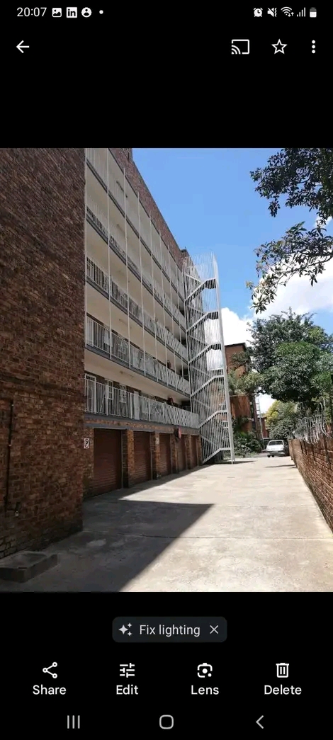 Room to rent around  pretoria
aqua villa fla  in Sunnyside