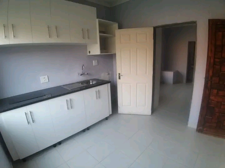 1 bedroom cottage  💯
*rent : 4500
*depos  in Birchleigh North