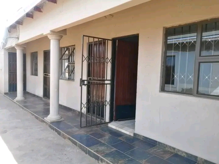 Bachelor room available for rental at maphang  in Katlehong