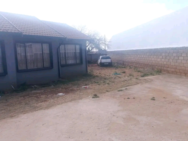 House to rent available immediately 🏡 🏠  in Vosloorus