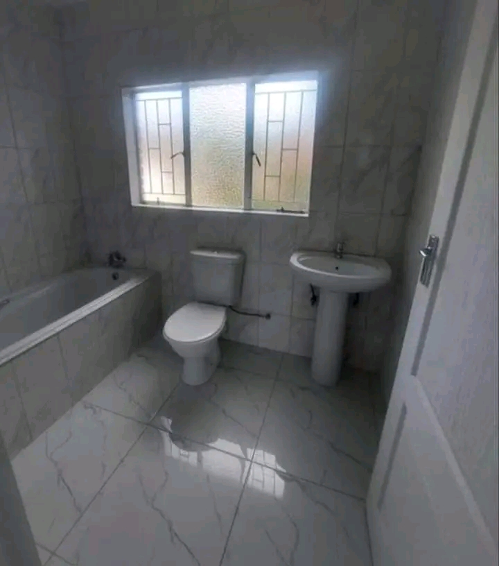 🏡 randhart - rental - 3 beds house for ren  in Alberton