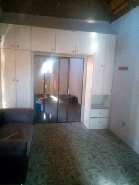 Huge garage with separate bedroom, sitting ro  in Dobsonville